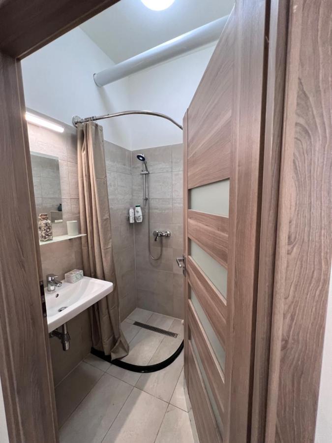 Cozy Market-Square Retreat Located In The Heart Of The 10Th District Wien Eksteriør billede