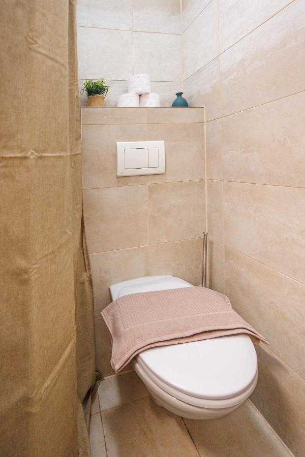 Cozy Market-Square Retreat Located In The Heart Of The 10Th District Wien Eksteriør billede