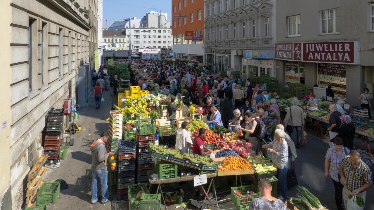 Cozy Market-Square Retreat Located In The Heart Of The 10Th District Wien Eksteriør billede